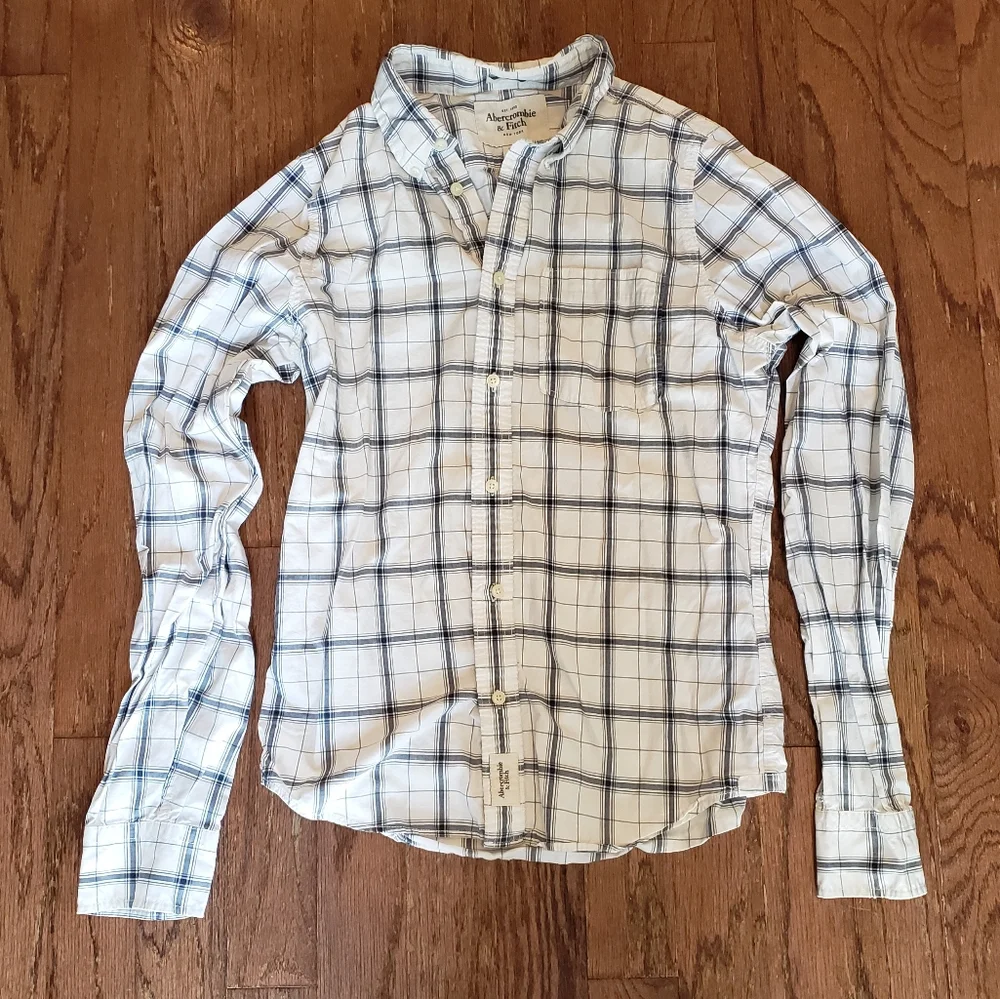 Mens button down - Picture 1 of 3